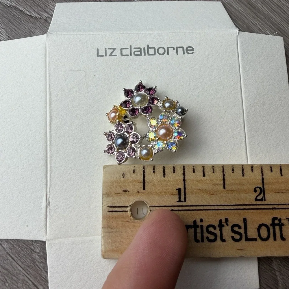 Liz Claiborne Brilliant Floral Cluster Brooch Rhinestone Pearl Silver Tone
